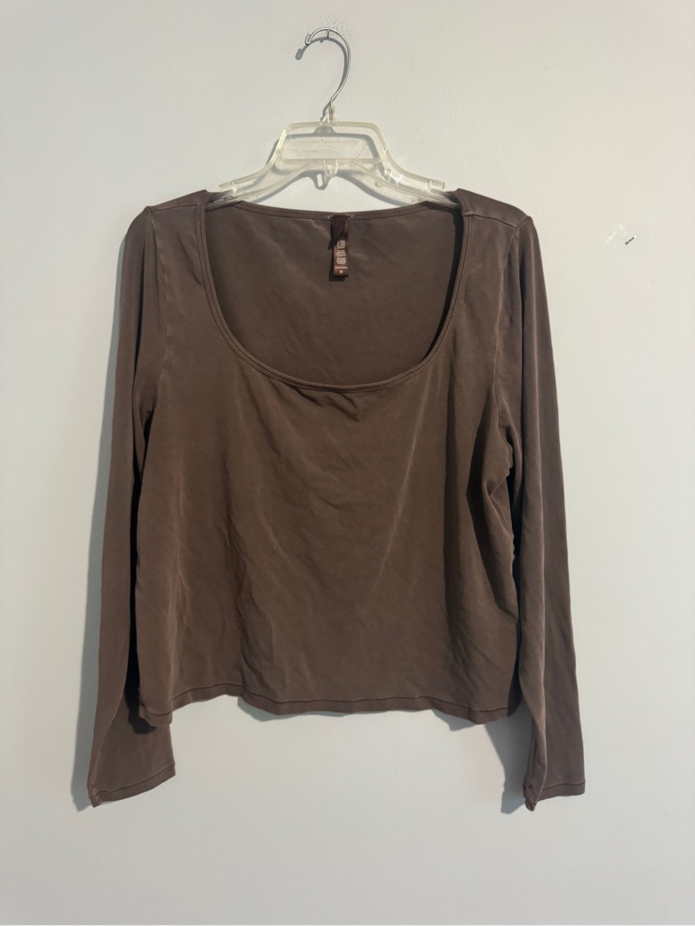 SKIMS Scoop Neck Long Sleeve Top in Chocolate Brown- 3X